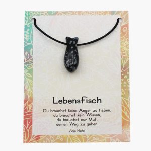 „Lebensfisch“ Schneeflockenobsidian Fisch Anhänger gebohrt auf großer Karte