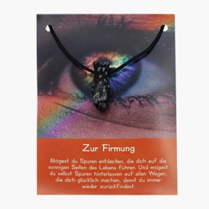 „Zur Firmung“ Schneeflockenobsidian Fisch Anhänger gebohrt auf großer Karte