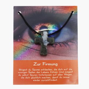 „Zur Firmung“ Pilgerkreuz Anhänger aus Moosachat auf großer Karte