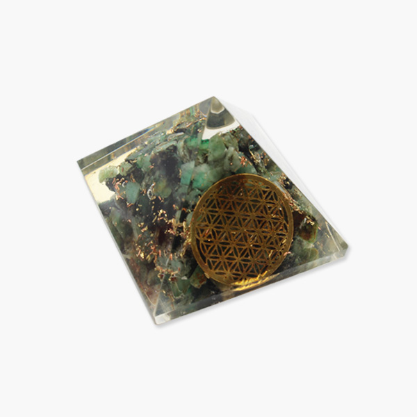 Orgonit Pyramide Blume des Lebens Smaragd klein