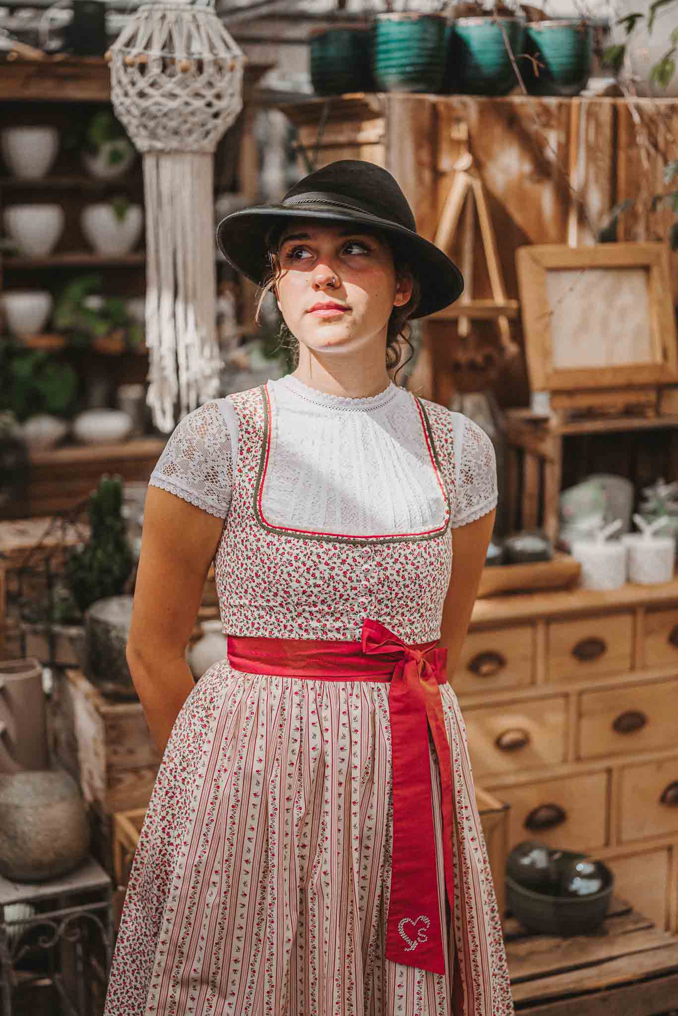 Dirndl “Röschen” – Bild 2