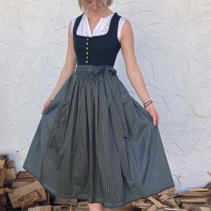 Dirndl “Regine” nachtblau